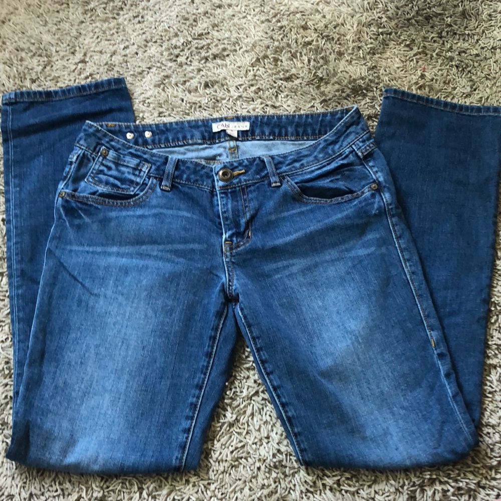 CAbi JEANS Blue Distressed Premium Denim sz 6 PERFECT Condition Cabi